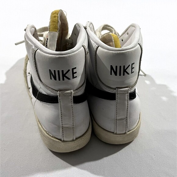 Nike Women's Blazer Mid '77 White Black CZ1055-100 Fashion Sneakers Shoes Sz 8.5 - Picture 6 of 8